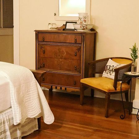 Lady Geneva Bed & Breakfast メドフォード エクステリア 写真
