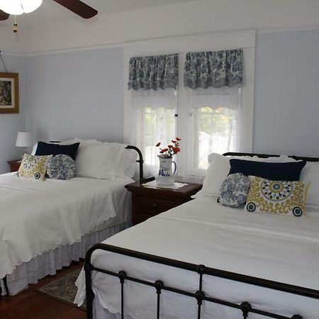 Lady Geneva Bed & Breakfast メドフォード エクステリア 写真
