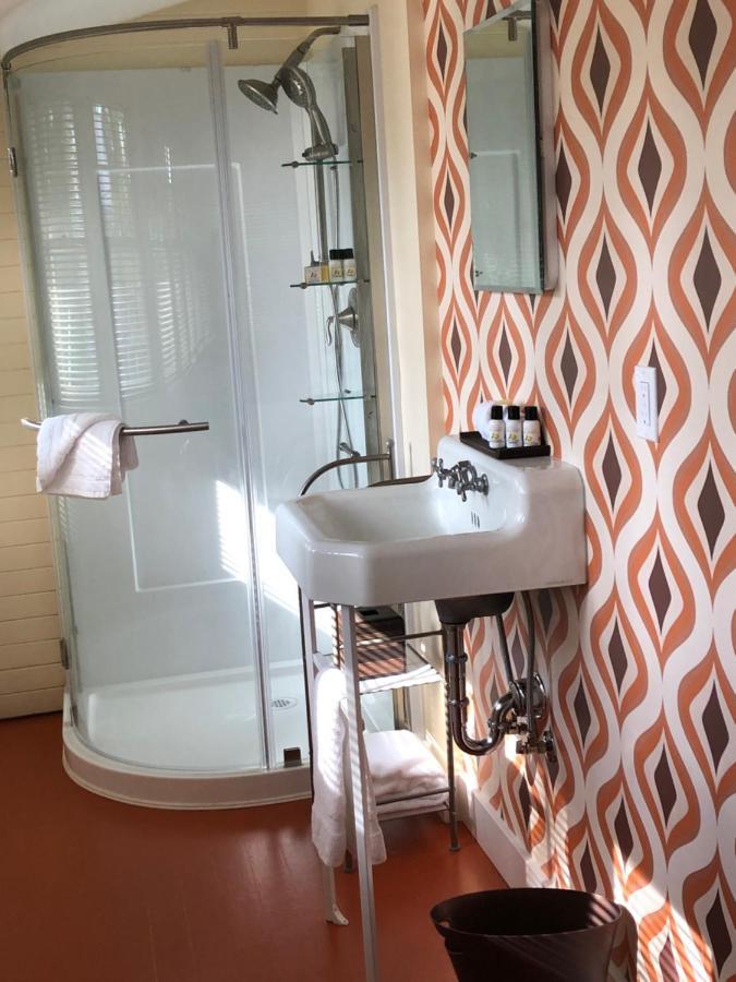Lady Geneva Bed & Breakfast メドフォード エクステリア 写真