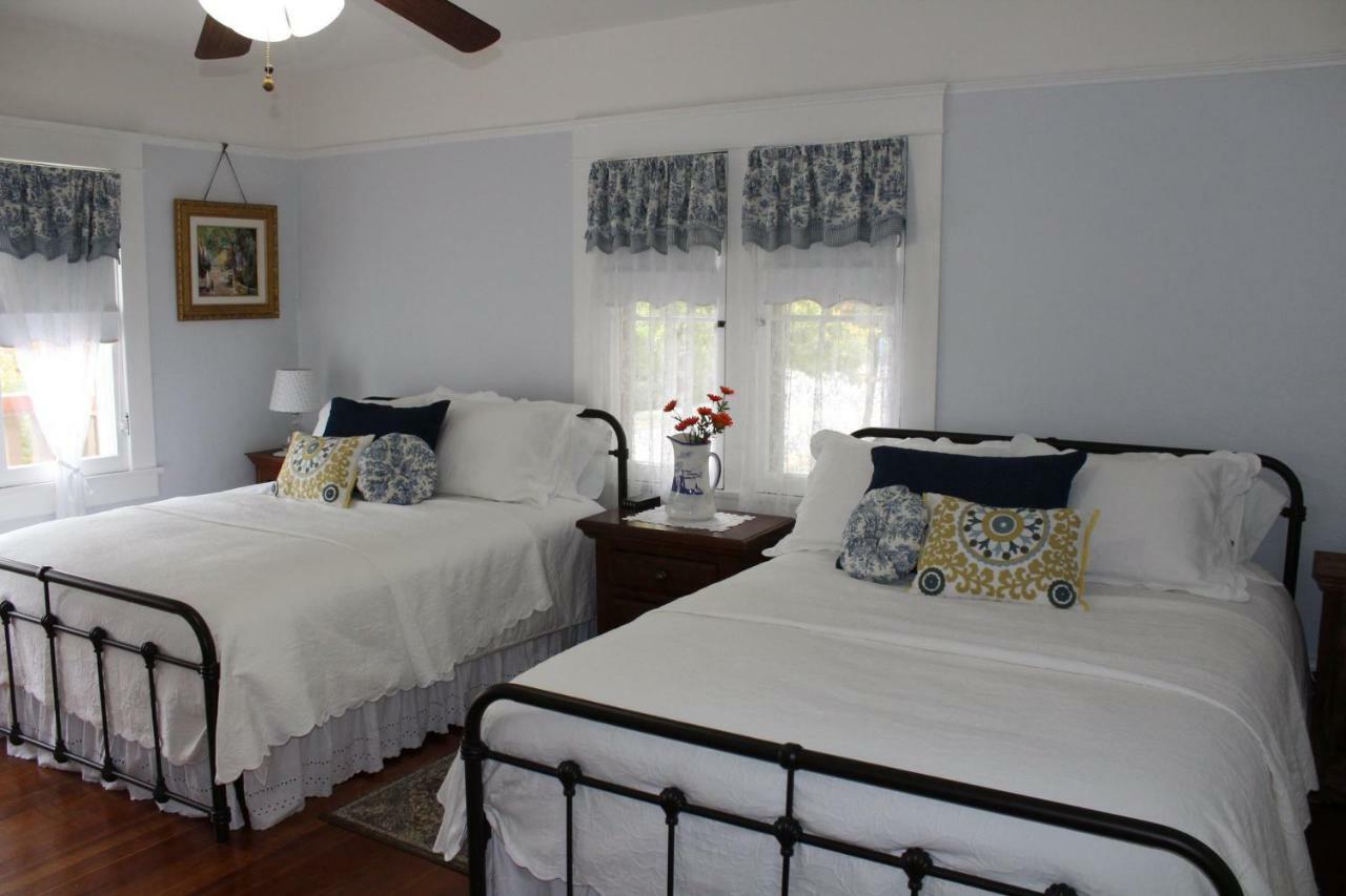 Lady Geneva Bed & Breakfast メドフォード エクステリア 写真